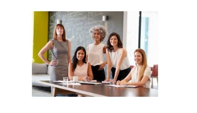 Women leaders hybrid work environment